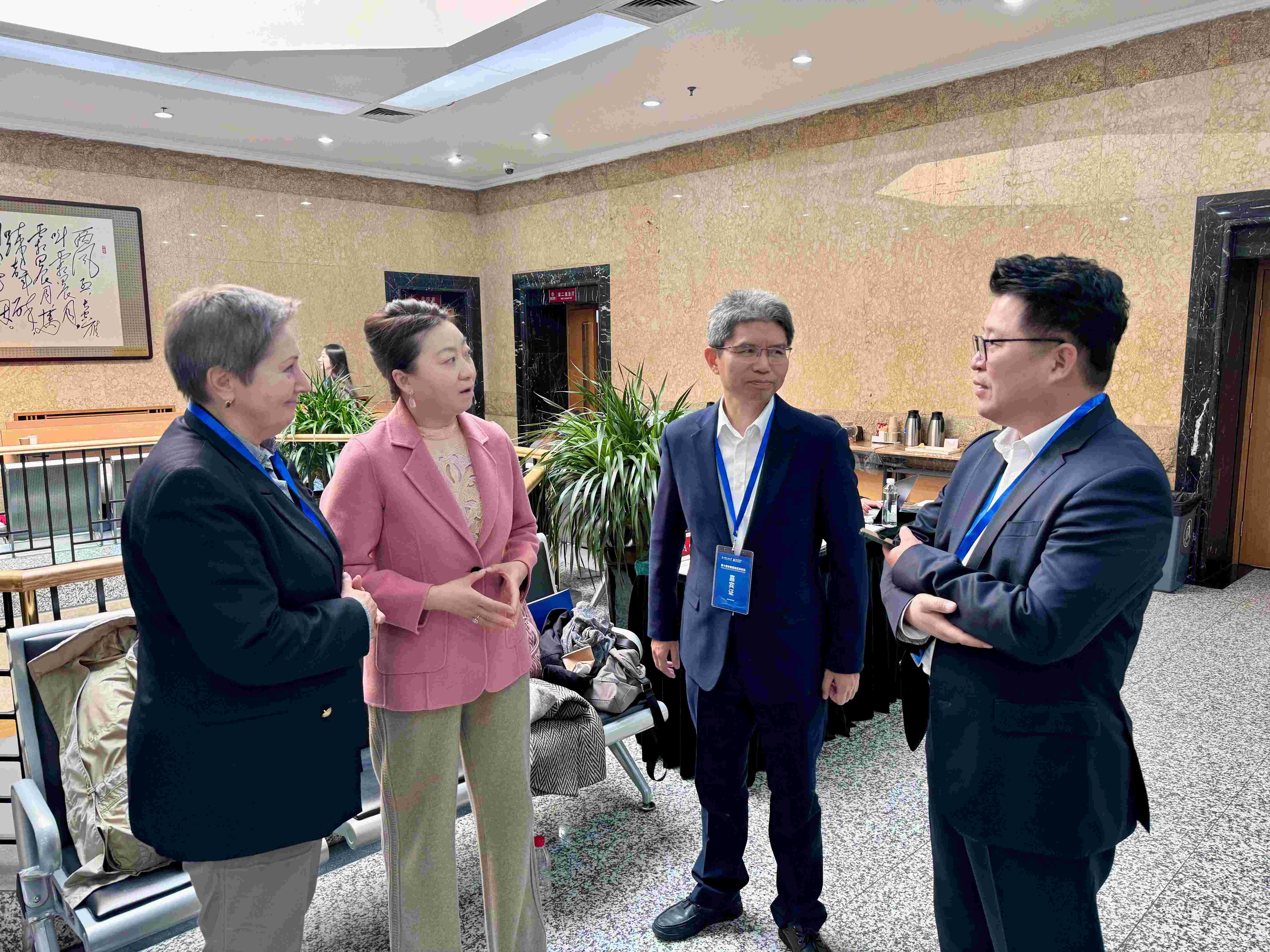 1731316554535857.jpg 中俄经济论坛交流(1)(2)(1).jpg